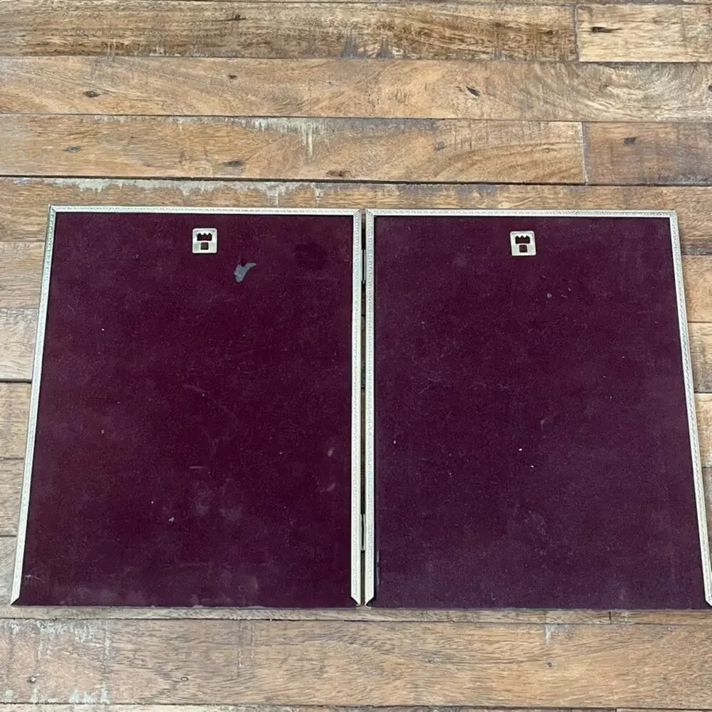 Vintage Hinged Double Picture Frame 7.25